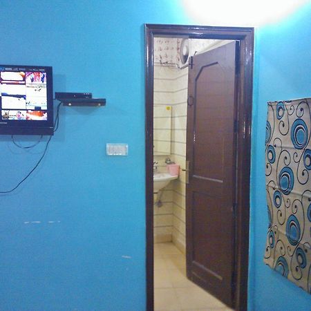 Hotel Hridey Inn Új-Delhi Kültér fotó