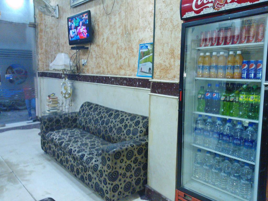 Hotel Hridey Inn Új-Delhi Kültér fotó