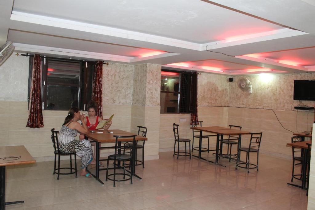 Hotel Hridey Inn Új-Delhi Kültér fotó