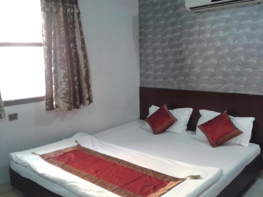 Hotel Hridey Inn Új-Delhi Szoba fotó