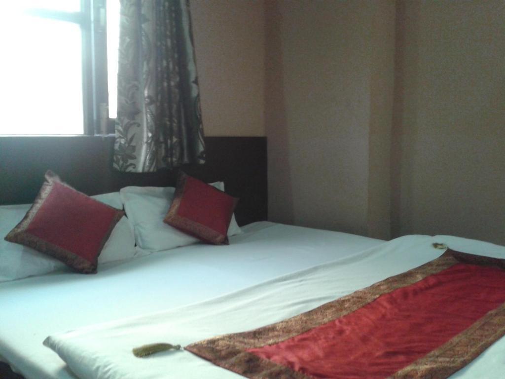 Hotel Hridey Inn Új-Delhi Kültér fotó